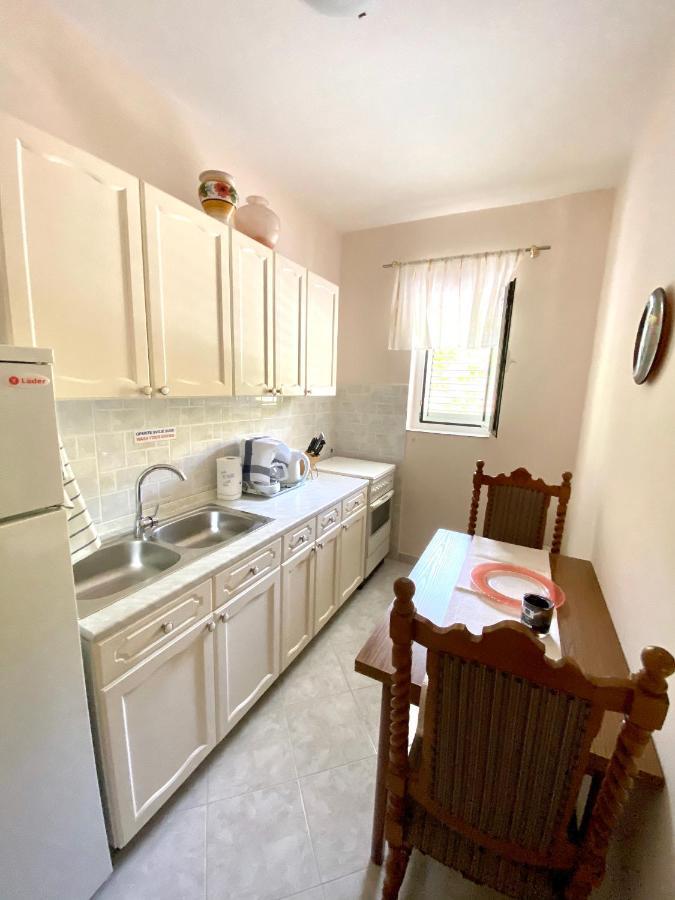 Guesthouse Kurelic Rab Kampor Esterno foto